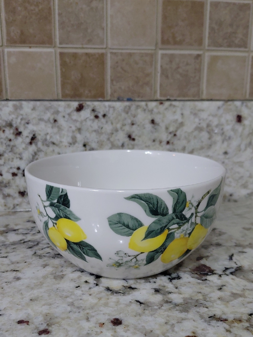 ROYAL NORFOLK Ceramic Serving Bowl with tuscan Lemon Pattern